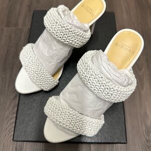 NWOT Alexandre Birman Alessia Leather Sandals - White